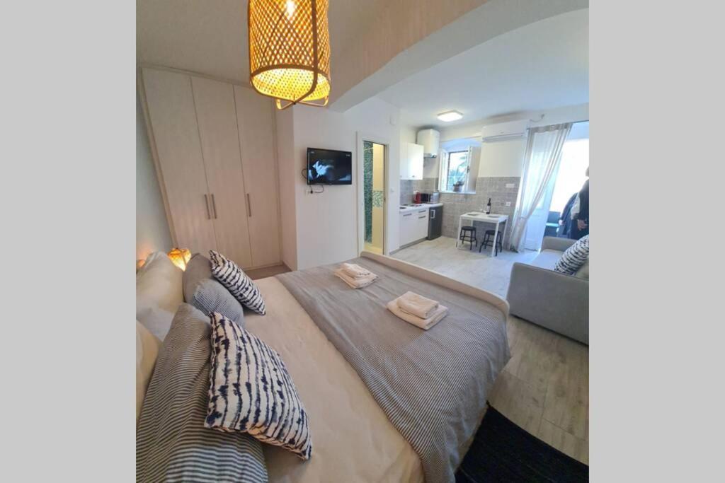 Studio Apartment Marella Vis Exterior photo