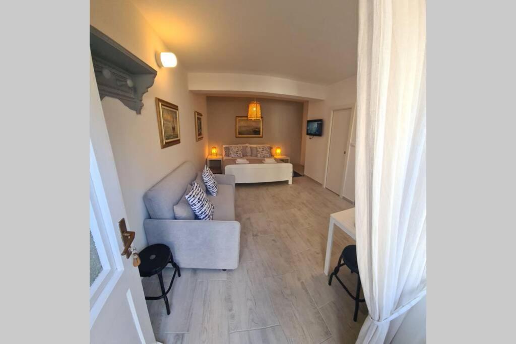 Studio Apartment Marella Vis Exterior photo